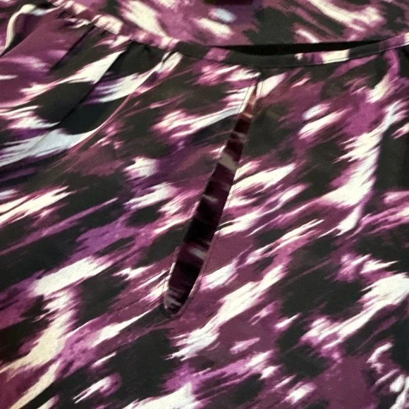 Liz Claiborne Purple and Black Abstract Blouse - Picture 4 of 6